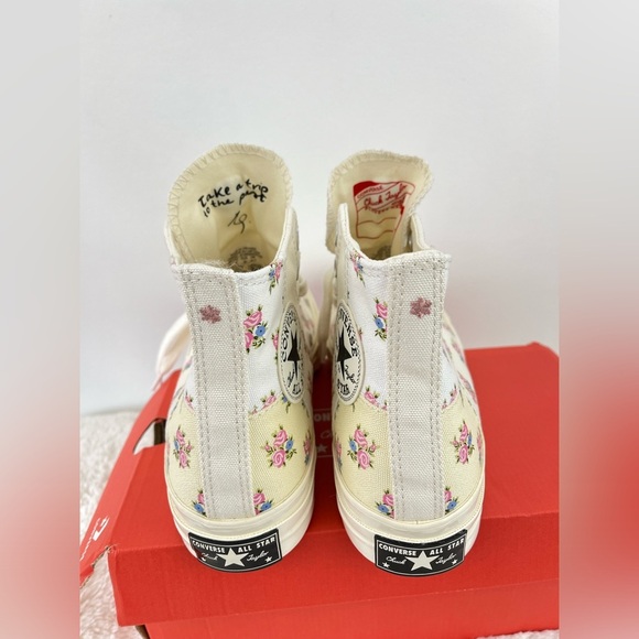 CONVERSE All Star Gran-Z Floral High-tops. NEW IN BOX - Picture 5 of 16